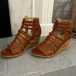 Women’s Volatile tan wedges size 8